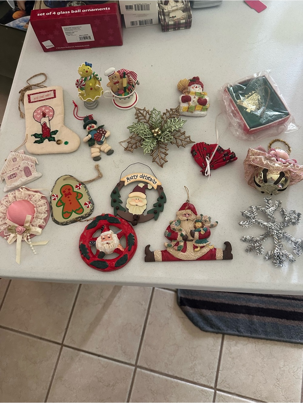Vintage/ Bundle 16 pieces Assorted Christmas Holiday Ornaments - Red, Green,